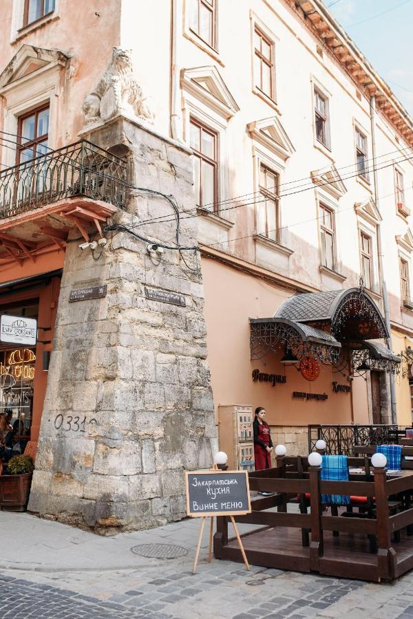 Cozy Loft В Самому Центрі Львова Apartamento Exterior foto